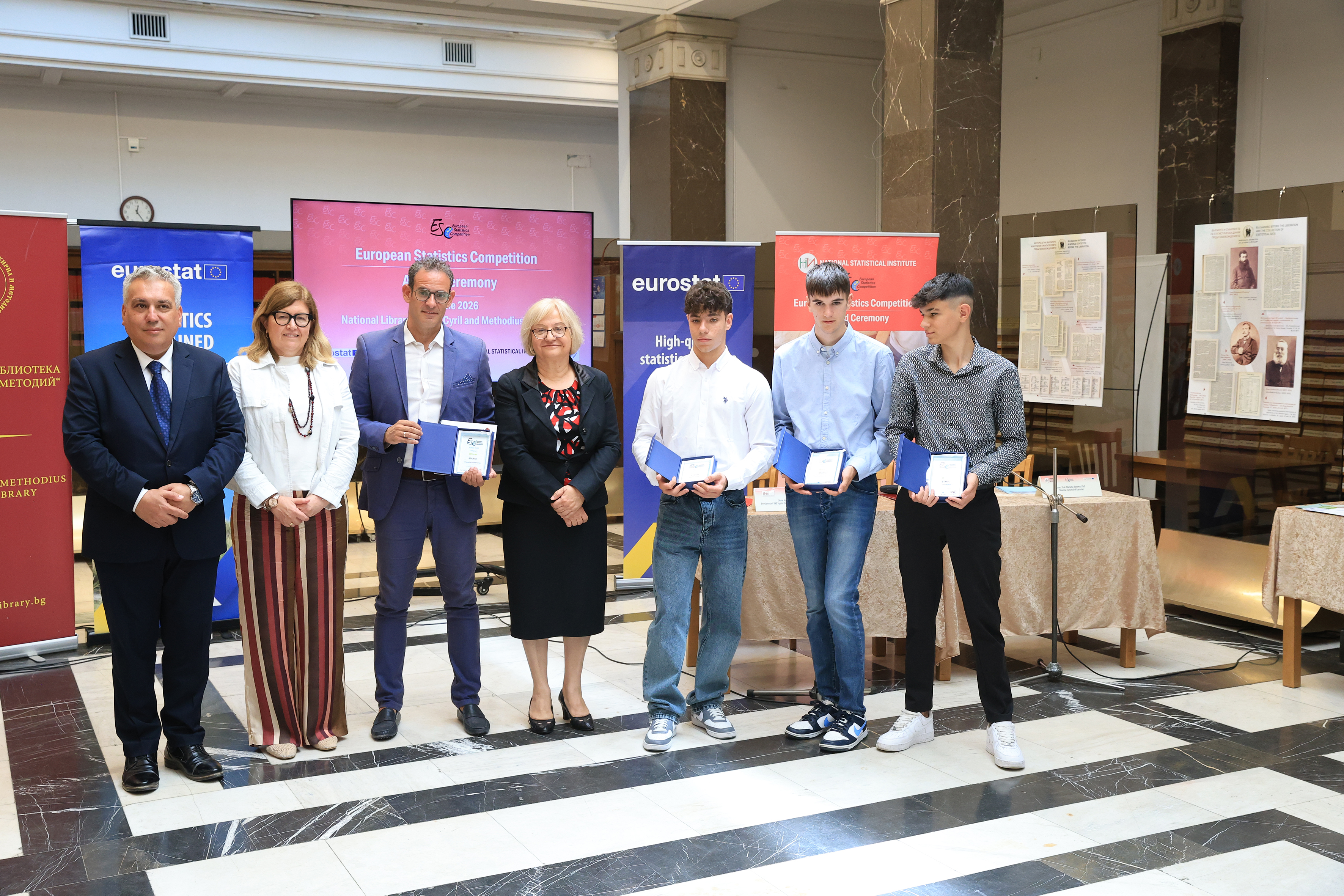 Equipo STARTS (Grecia), ganador de la fase europea en la Categoría A (16-18 años)